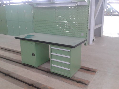 裝配工作臺產(chǎn)品特點(diǎn)及相應(yīng)配置介紹